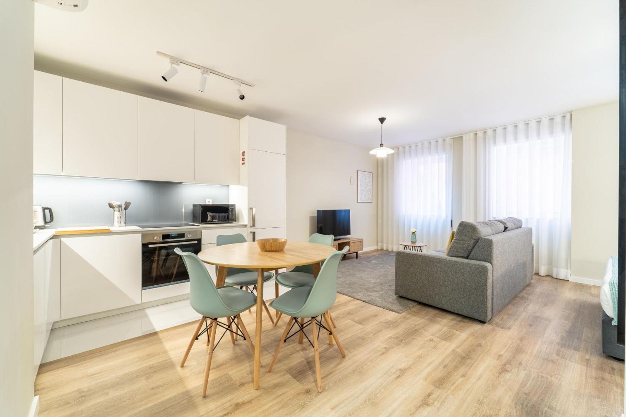 On The Square Studio - City Center By House And People Braga Exterior photo
