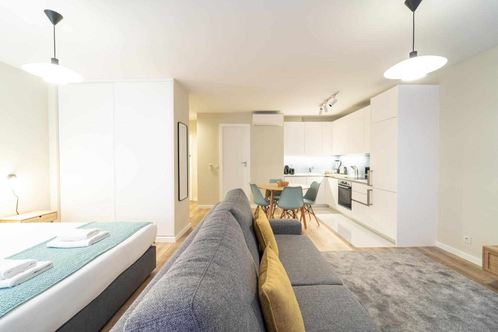 On The Square Studio - City Center By House And People Braga Exterior photo